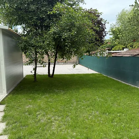 Vendégház Lg *